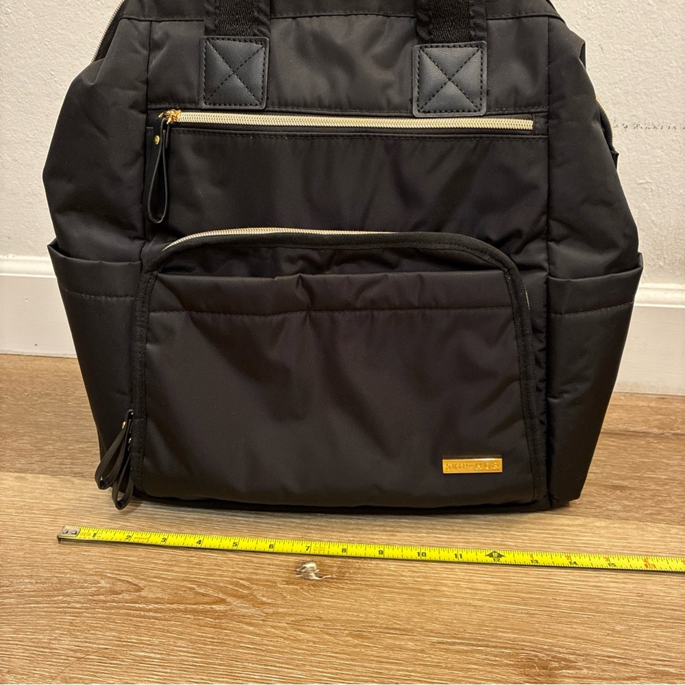 Skip Hop Mainframe Wide Open Diaper Black Backpack 
Excellent Condition - Picture 13 of 14